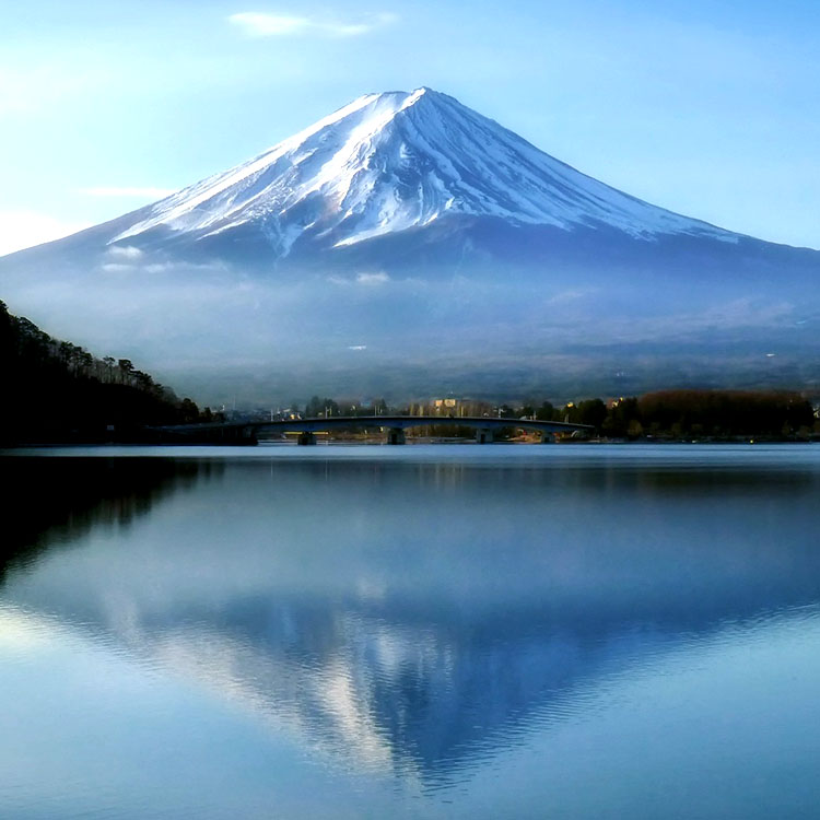 ISSUE 05 富士山の姿が変わってしまうかもしれません。